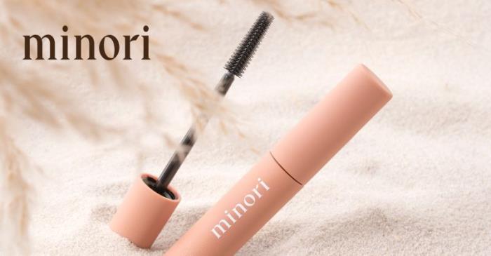 Mother of Lashes mascara for Minori